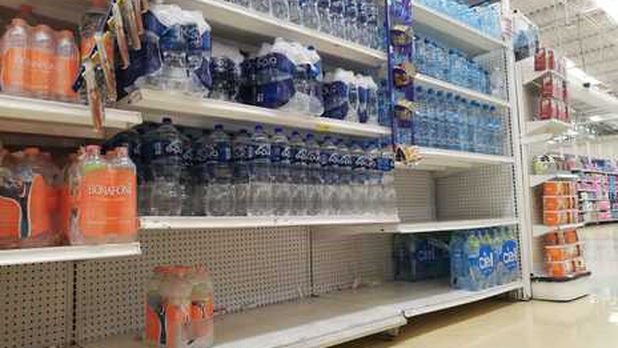 ¡Compras de pánico! Comienzan a escasear galones de agua en Tampico