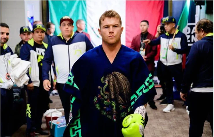 Conoce la historia que hay detrás de los sarapes que usa El Canelo en cada pelea
