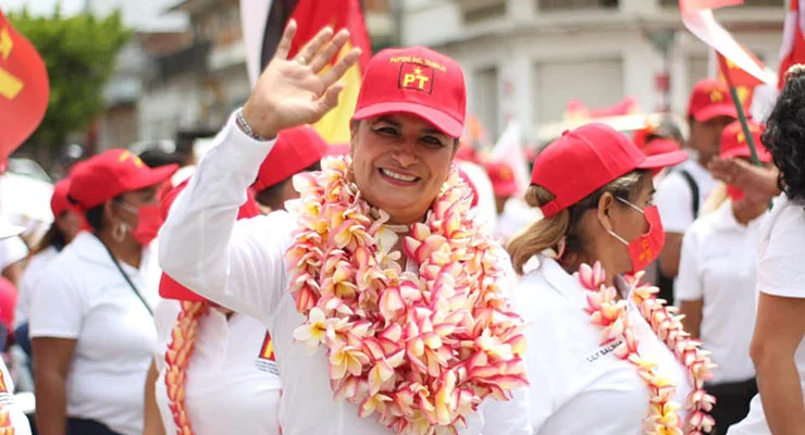 Creo en el potencial de la juventud para transformar la sociedad: Lily Salinas