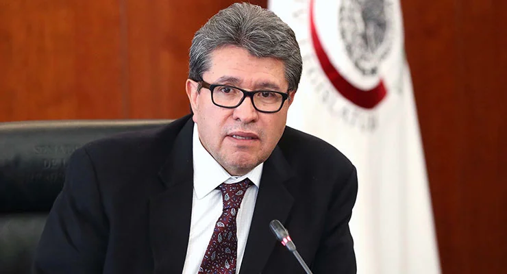 Ricardo Monreal presenta su nuevo libro en materia electoral en Sinaloa