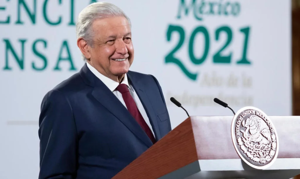 AMLO invita a Biden para que visite México en septiembre