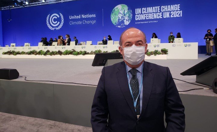 Epigmenio Ibarra critica a Felipe Calderón por acudir a la COP26