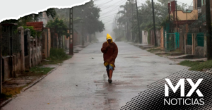 Tormenta Rafael se debilita, pero provocará lluvias fuertes en el sureste de México