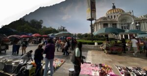 Rojo de la Vega contra el ambulantaje en Bellas Artes