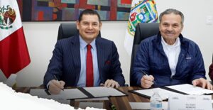 Alejandro Armenta firma convenio para la reactivación de vivienda