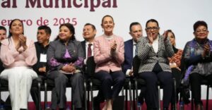 Alejandro Armenta participa en el Encuentro Nacional Municipal