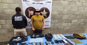 Policía de Altar Sonora es detenido con un arsenal de drogas y dinero