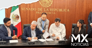 Ciudadano ofrece disculpa pública a Fernández Noroña en el Senado