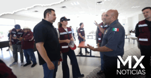 Entrega Presidente Municipal, Cruz Pérez Cuéllar, material a damnificados por lluvias en Cd. Juárez