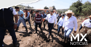 Gobernador Armenta recorre Ajolotla, Puebla, tras tromba y promete reconstrucción de viviendas