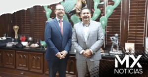 El comisionado del Condado de El Paso visita al presidente municipal Cruz Pérez Cuéllar