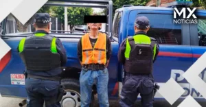 Policías llegan cuando hombre estaba a punto de cortarle la cola a un perro en Tonalá