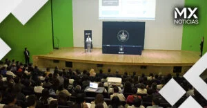 Dicta conferencia en la BUAP la subgobernadora del Banco de México