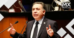 Enrique Inzunza anuncia su separación de Morena para volverse senador independiente