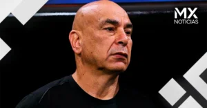 Entrenador de Egipto se desmaya durante pelea de sus dos esposas