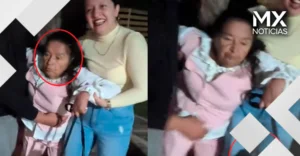 Se le pasaron las copas y nunca soltó la cartera: mujer de 80 años termina siendo cargada por sus familiares
