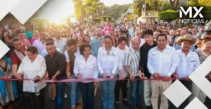 Ariadna Ayala entrega rehabilitación del camino a Metepec