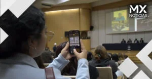 Dicta conferencia magistral el politólogo Robert Keohane a estudiantes de la BUAP