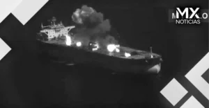 Estados Unidos destruye tres petroleros iraníes; Teherán responde con ataques en Ormuz