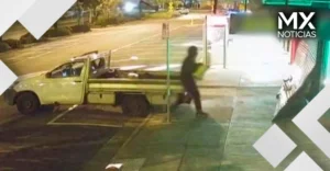 VIDEO | Hombre resulta gravemente herido tras intentar provocar incendio en una tienda