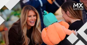 Melania Trump se rinde ante los tiernos disfraces de Halloween en la Casa Blanca