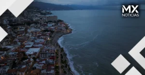 Huracán ‘Simon’ se mantiene en categoría 3; provoca lluvias intensas en Jalisco, Nayarit y Sinaloa