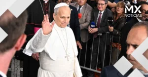 Papa León XIV sale del hospital Gemelli de Roma tras cinco días de hospitalización