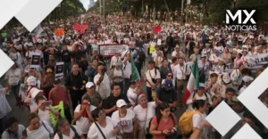 Trabajadores del IMSS protestan en CDMX; exigen destinar 7% del PIB a salud