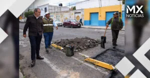 Verifica Pepe Chedraui labores de bacheo en colonia Los Volcanes